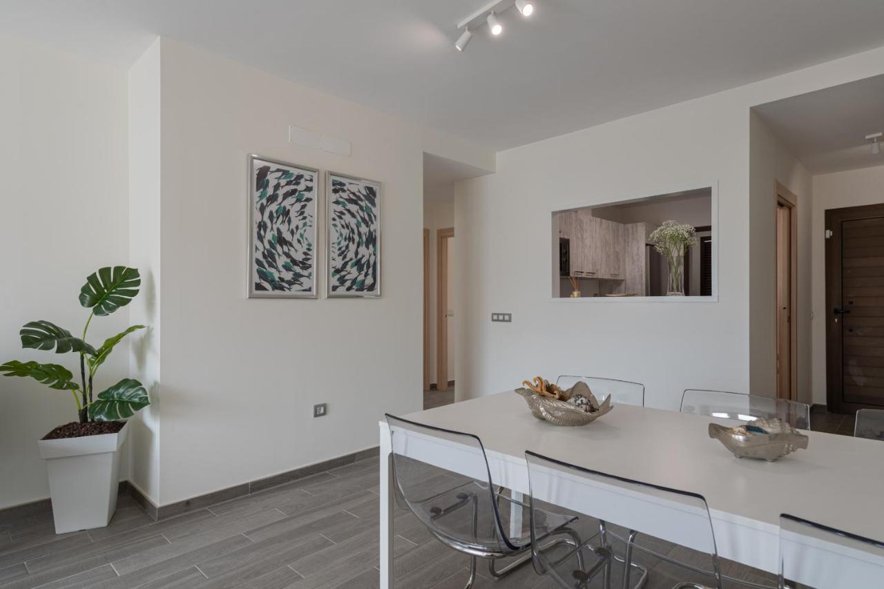 Homeforguest Flat With Large Terrace In Modern Residential Complex With Swimming Pool Caleta De Fuste Exteriör bild