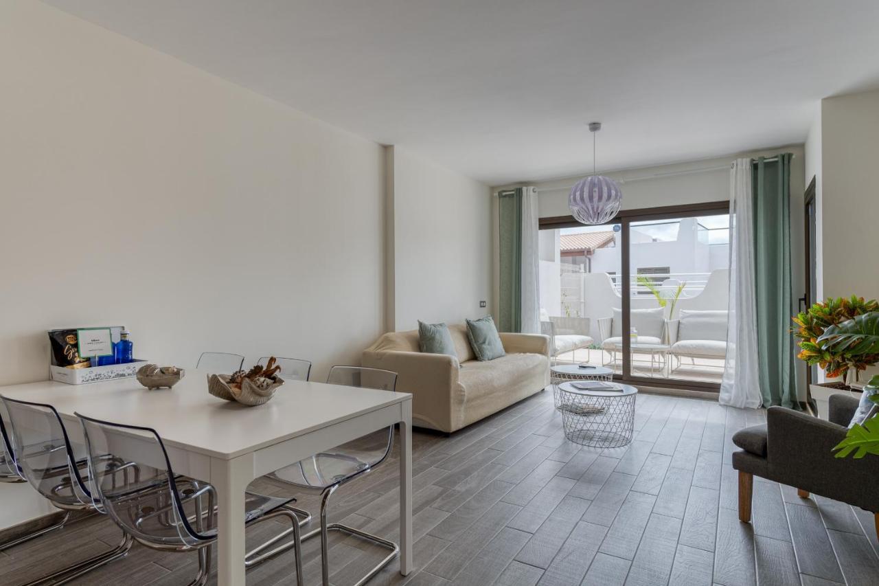 Homeforguest Flat With Large Terrace In Modern Residential Complex With Swimming Pool Caleta De Fuste Exteriör bild