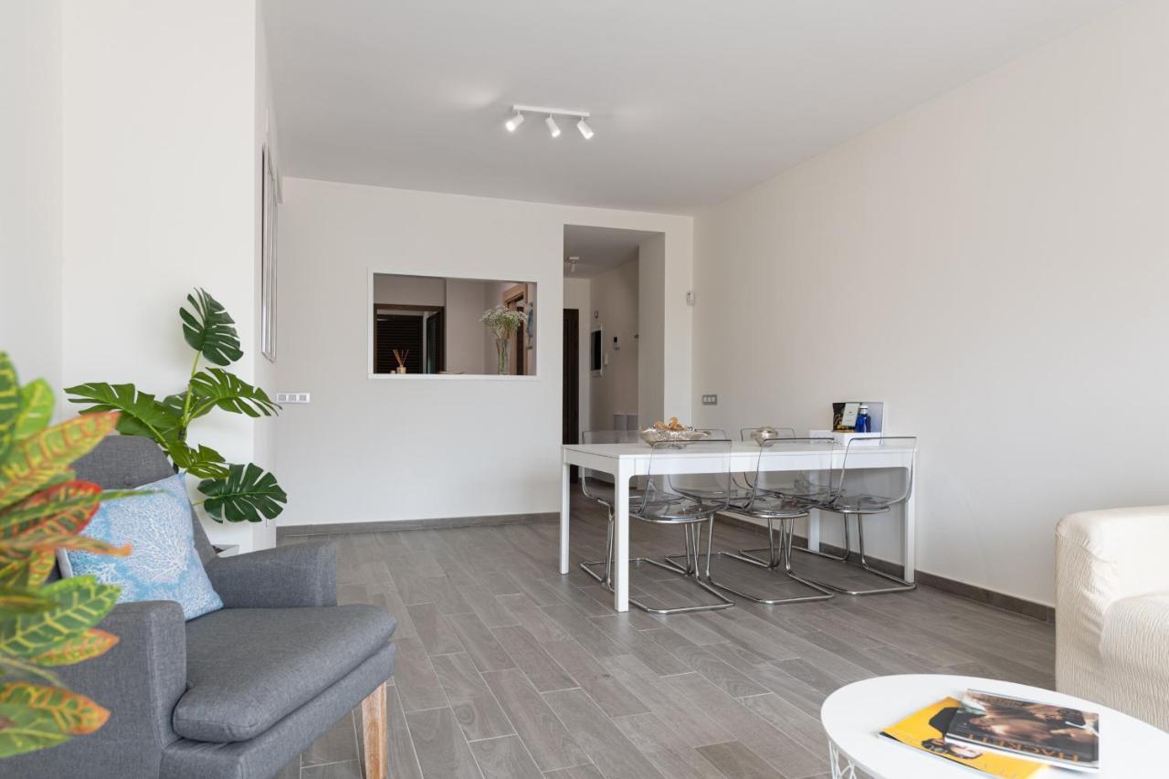 Homeforguest Flat With Large Terrace In Modern Residential Complex With Swimming Pool Caleta De Fuste Exteriör bild